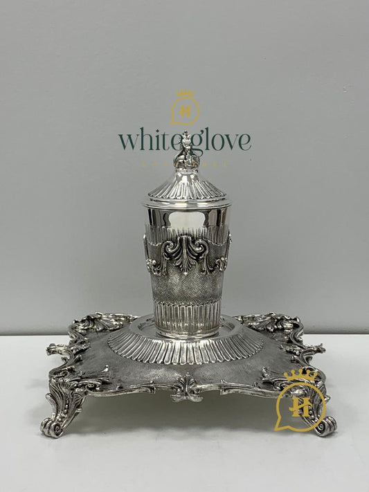 SIENA BECHER SET ON BASE